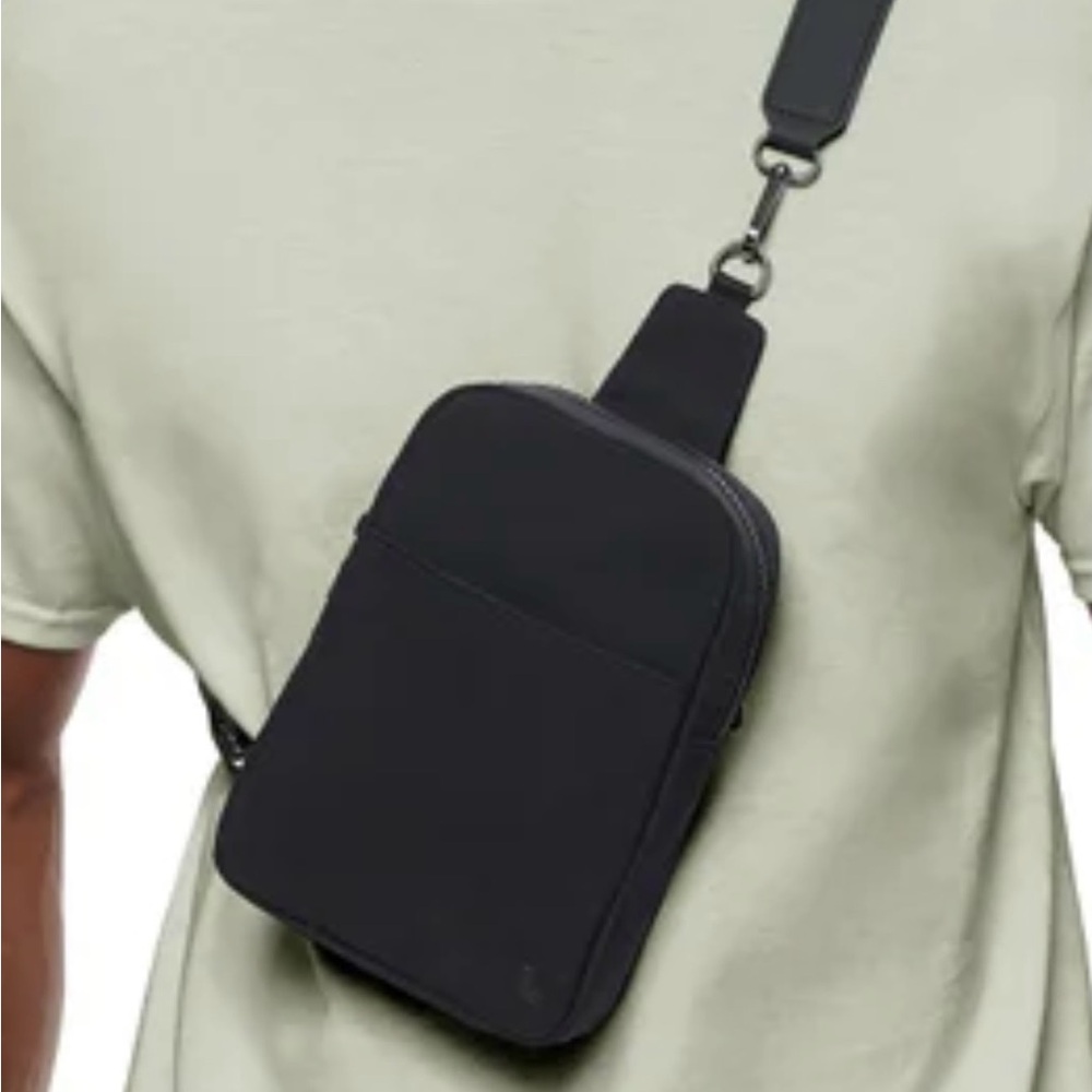 Lole Black Sling  Bag.. UNISEX